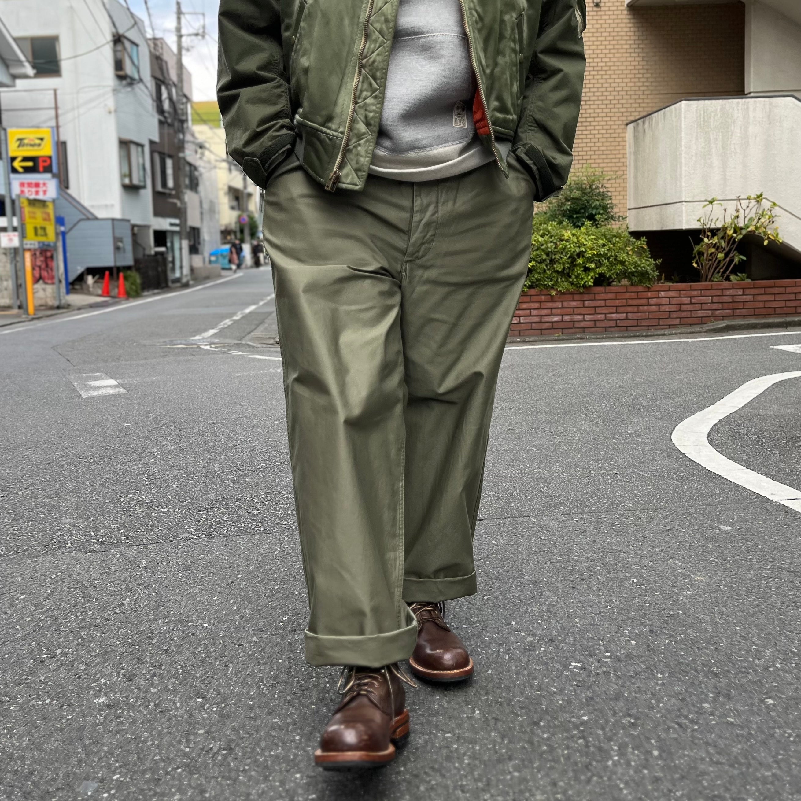 軍パンのような風貌 》NEW BASIC CHINO PANT - LIGHT MOLESKIN 