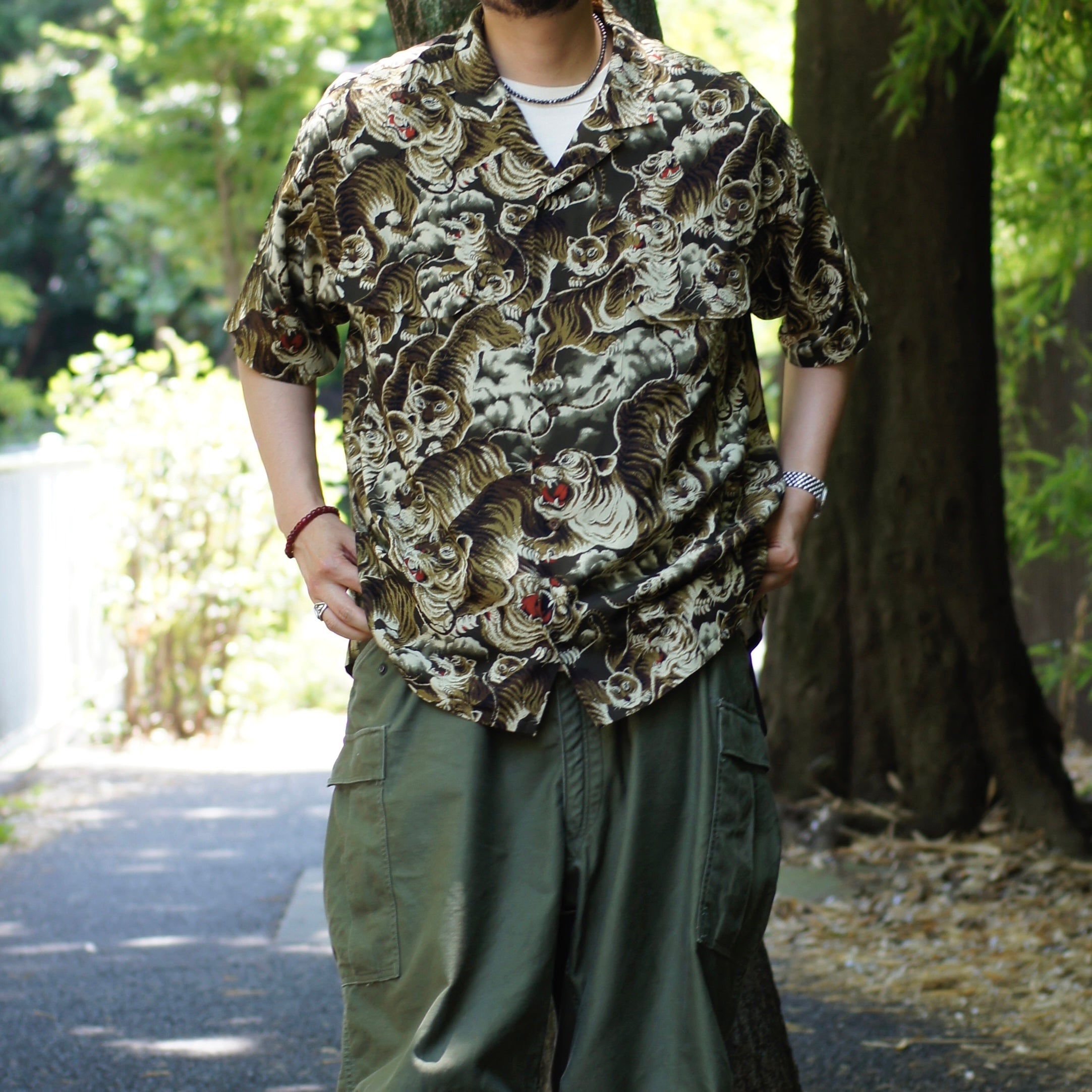 初虎様　オーダー品　2本 待望の復刻》ALOHA SHIRT - 百虎 – ナイジェル・ケーボン オンライン