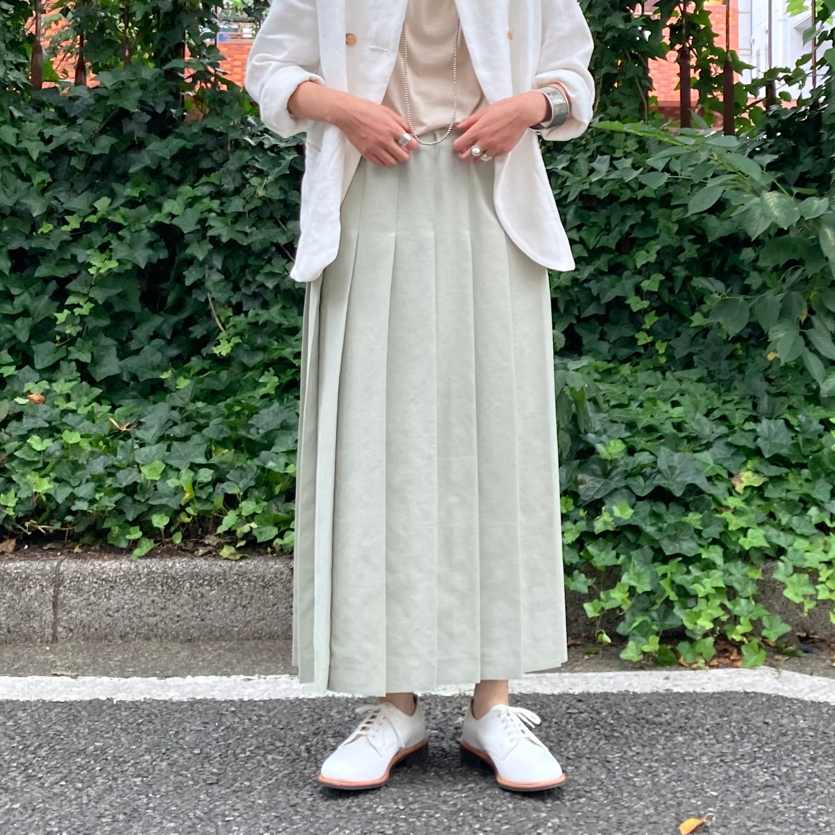 美品　Nigel Cabourn プリーツスカート（値下げ） Style Sample》いろいろなスカートで。 – ナイジェル・ケーボン