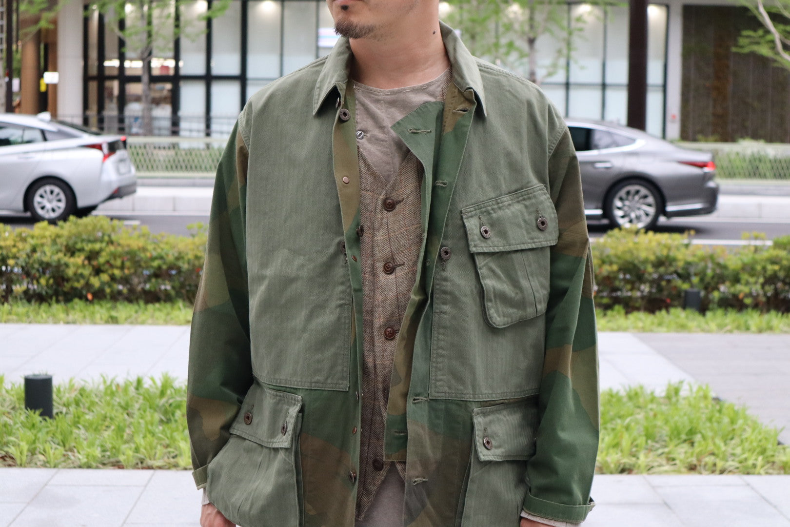 名作ミリタリージャケットを独創的に》/ FATIGUE JACKET-CAMO