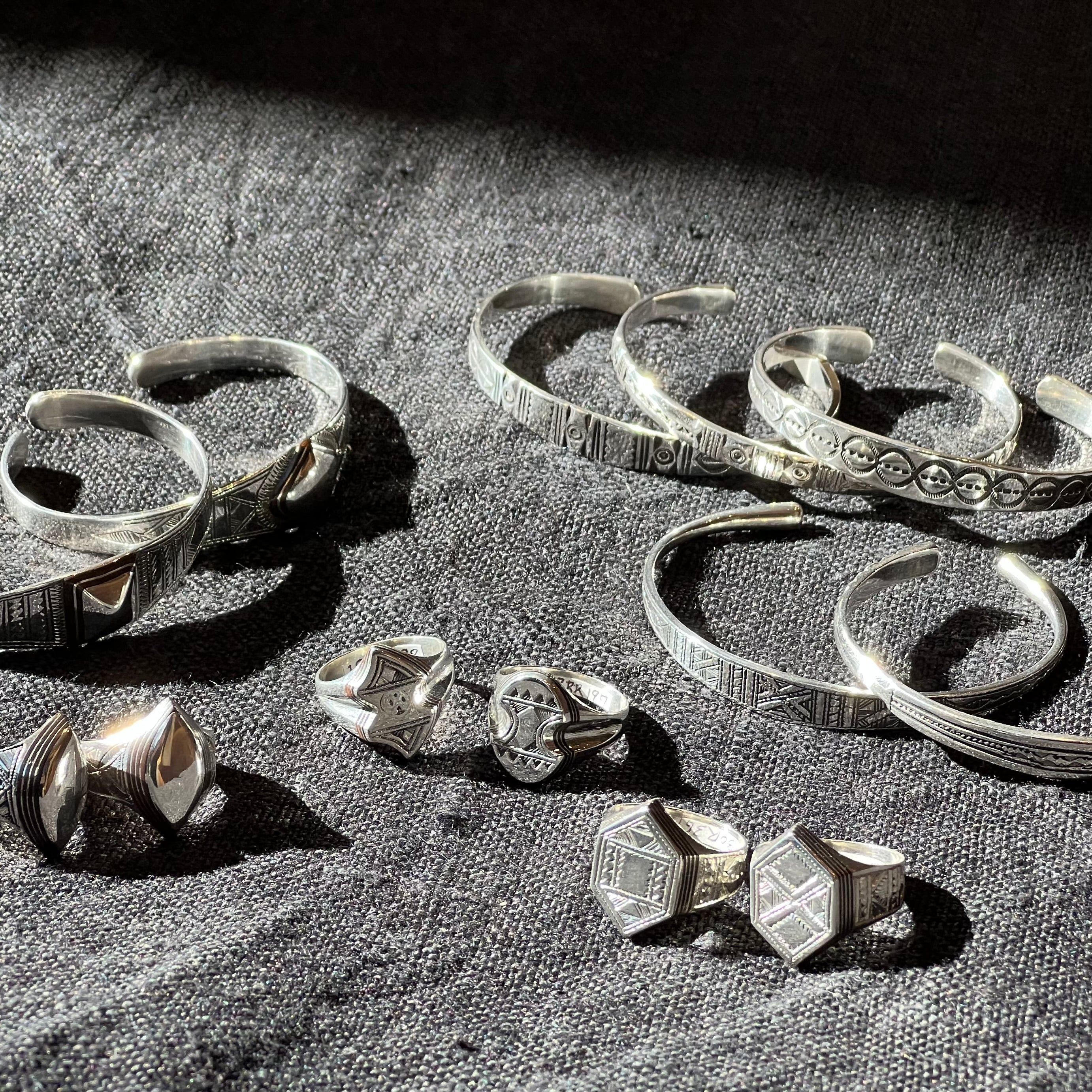 日常で使いやすいアイテム》Touareg Silver – ナイジェル・ケーボン