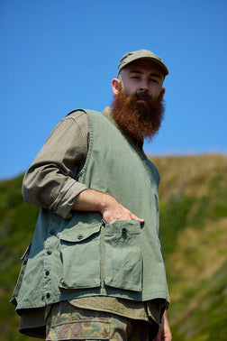 【ナイジェル・ケーボン】MAN / プルオーバーフィッシングベスト - リップストップ / PULLOVER FISHING VEST - RIPSTOP
