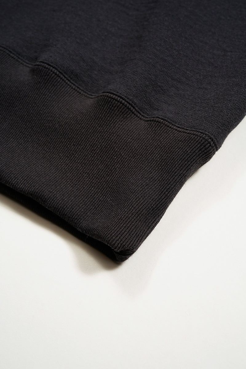 【ナイジェル・ケーボン】MAN / ハイネックスウェットシャツ - ブラック / HIGH NECK SWEAT SHIRT - BLACK
