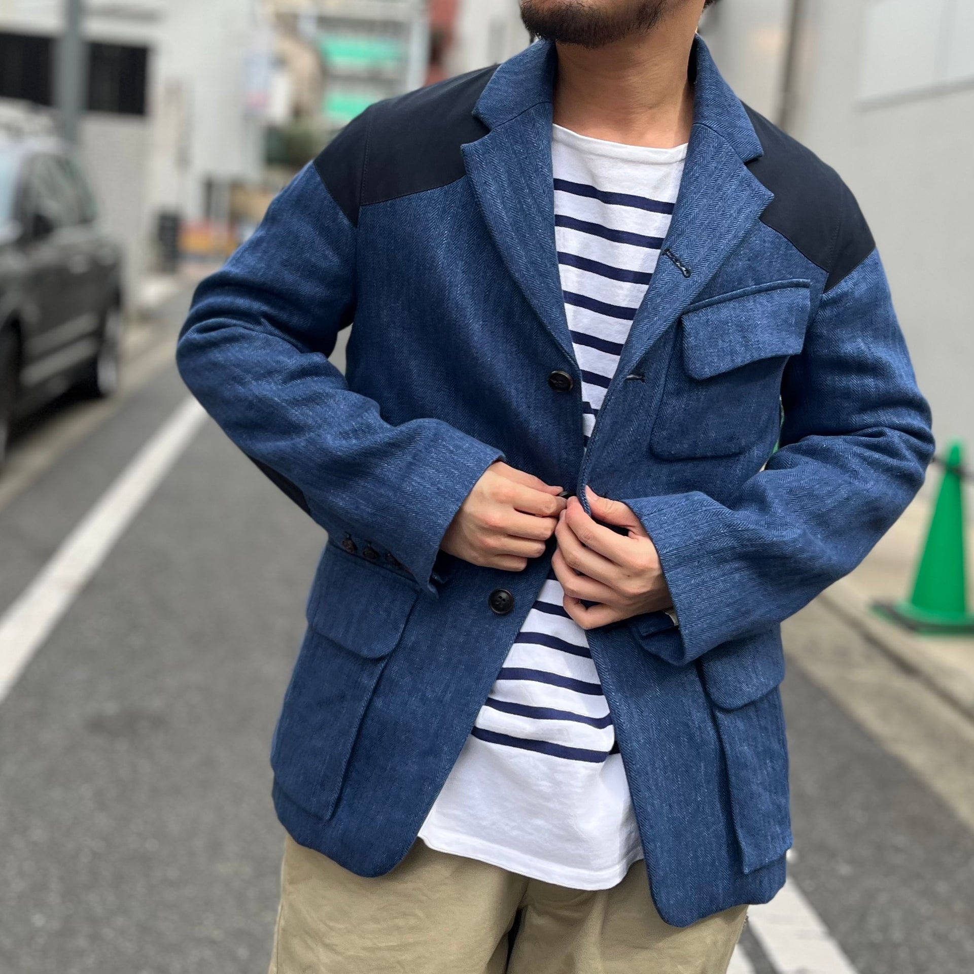8DDAA45C-A590-4F0E-90A4- 