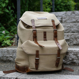 《ジュートファブリック》SWISS ARMY RUCKSACK - PEAT LABEL