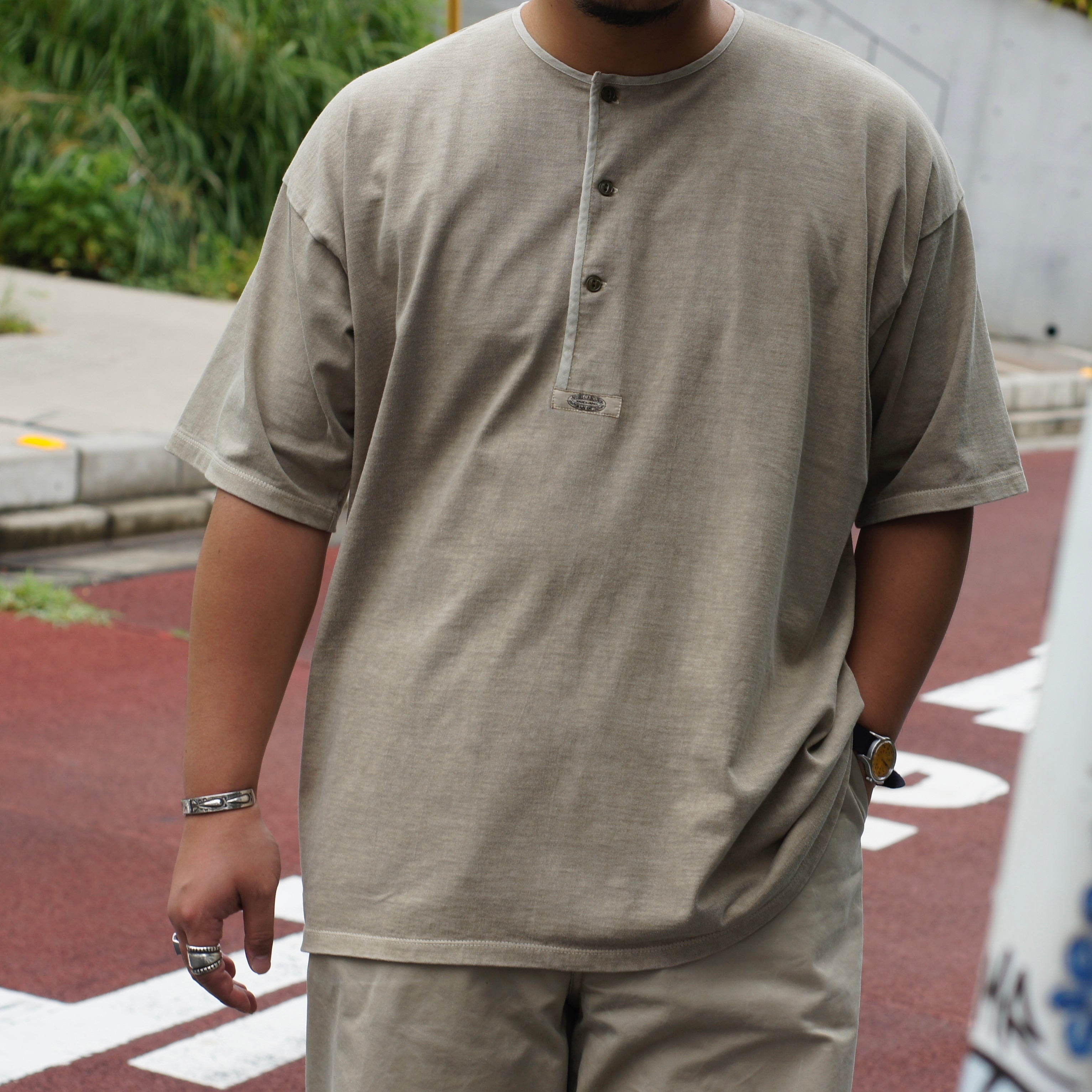 主役から脇役までこなす一枚》7.8oz NEW HENLEY T-SHIRT