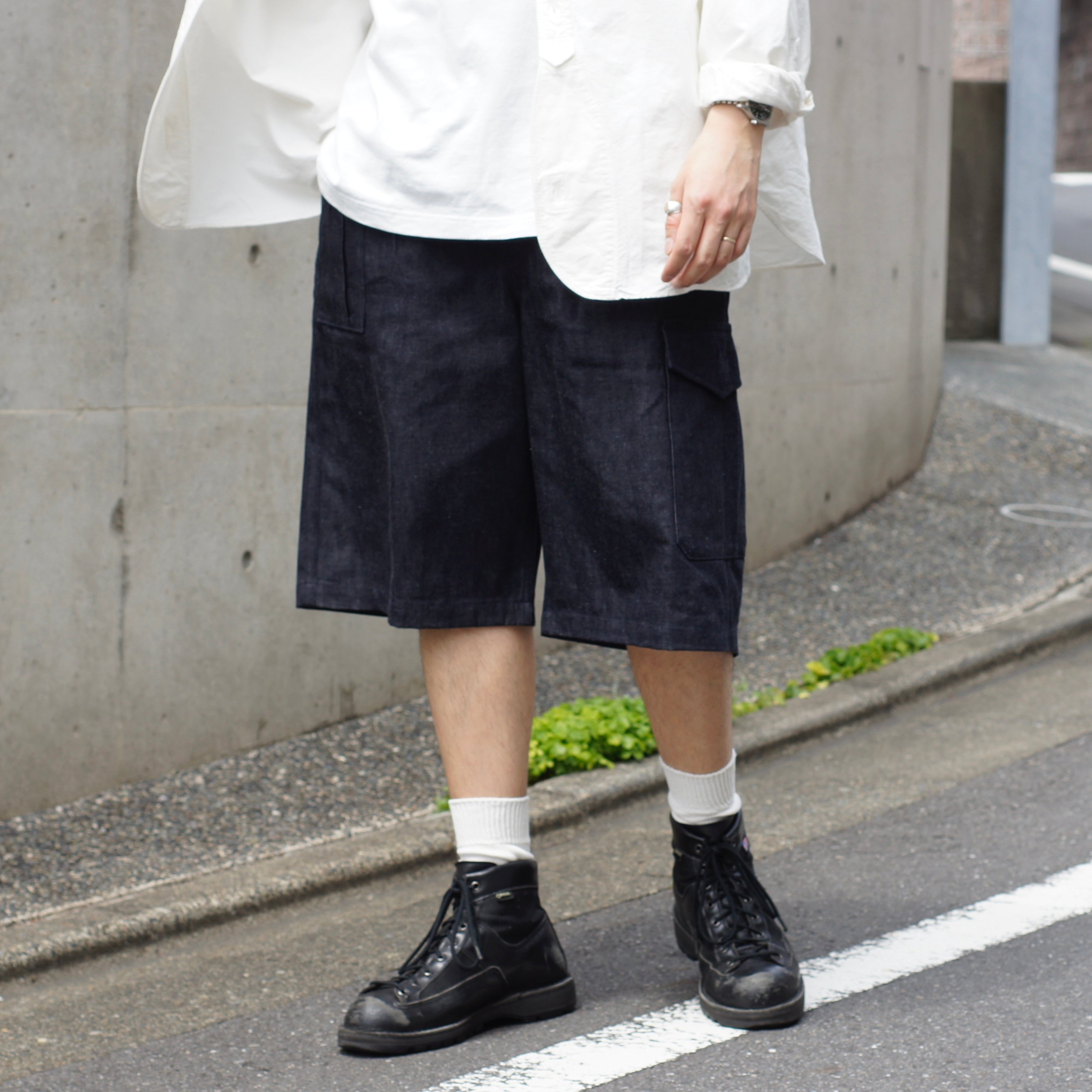 【新品】Nigel Cabourn 10oz デニム バトルドレスショーツ 今季のショーツと言えばこれ》BATTLE DRESS SHORT - 10oz DENIM