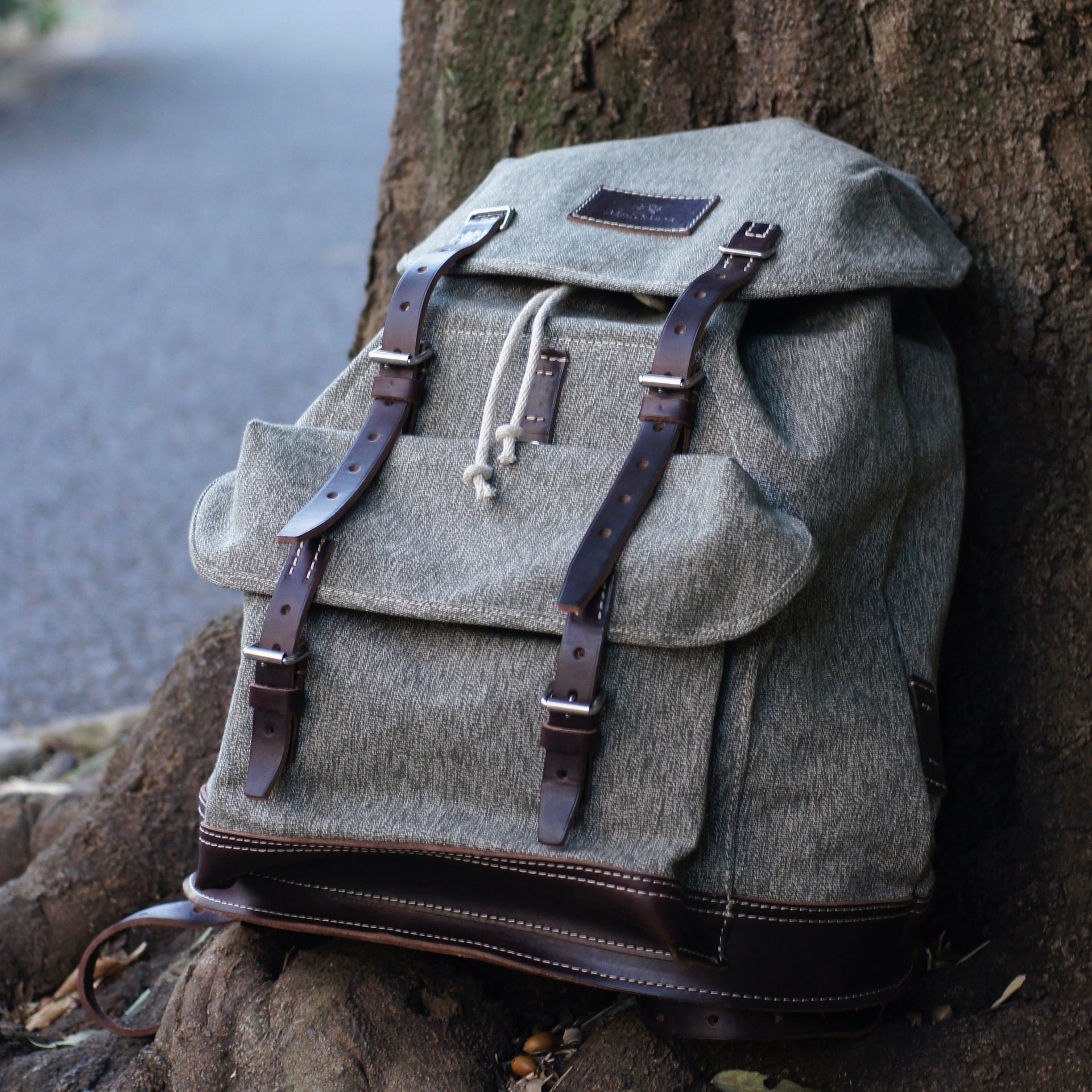 一生物のリュック》SWISS ARMY RUCKSACK - PEAT LABEL – ナイジェル 