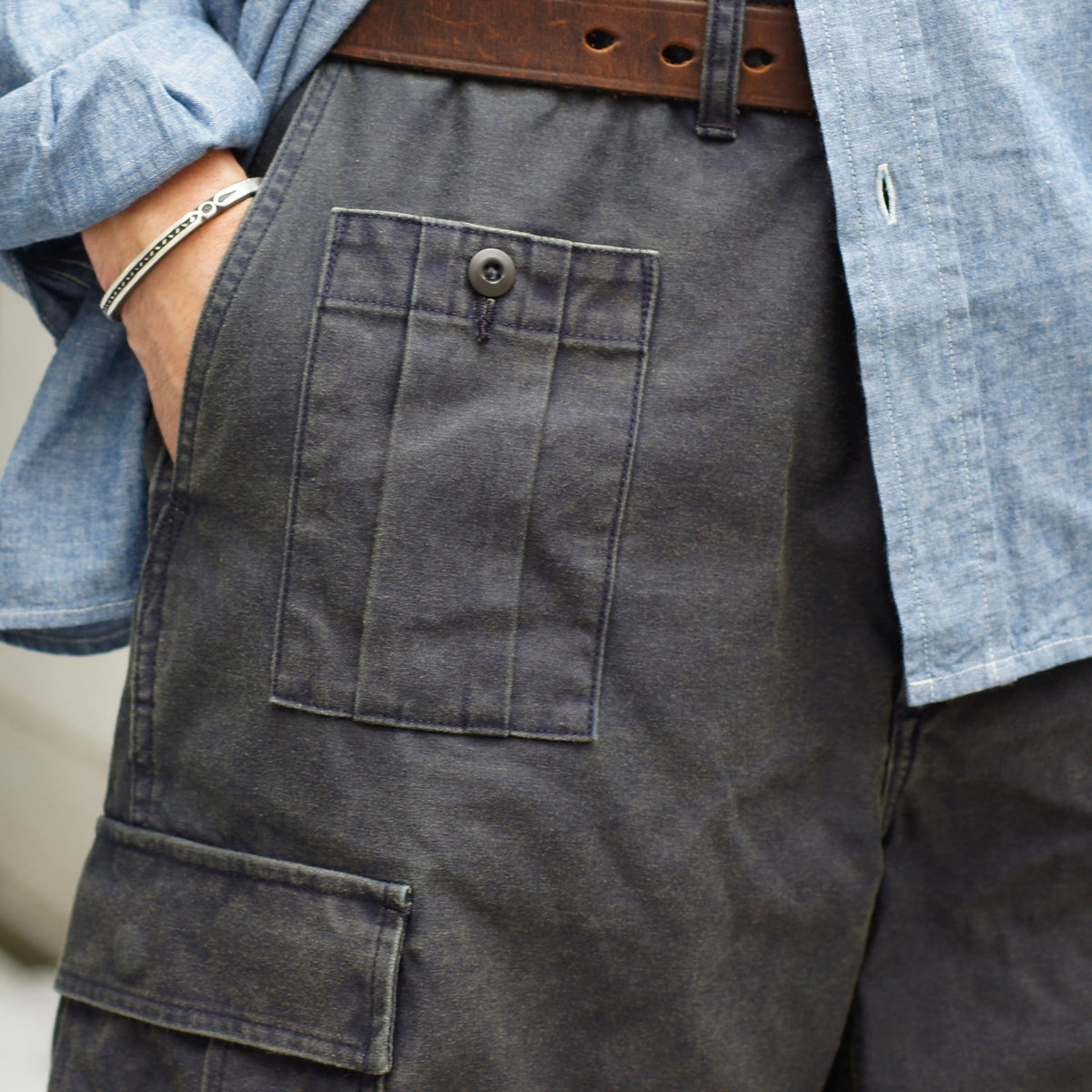 昨年買い逃した方ご注目》ARMY CARGO SHORT - PEALING PRINT