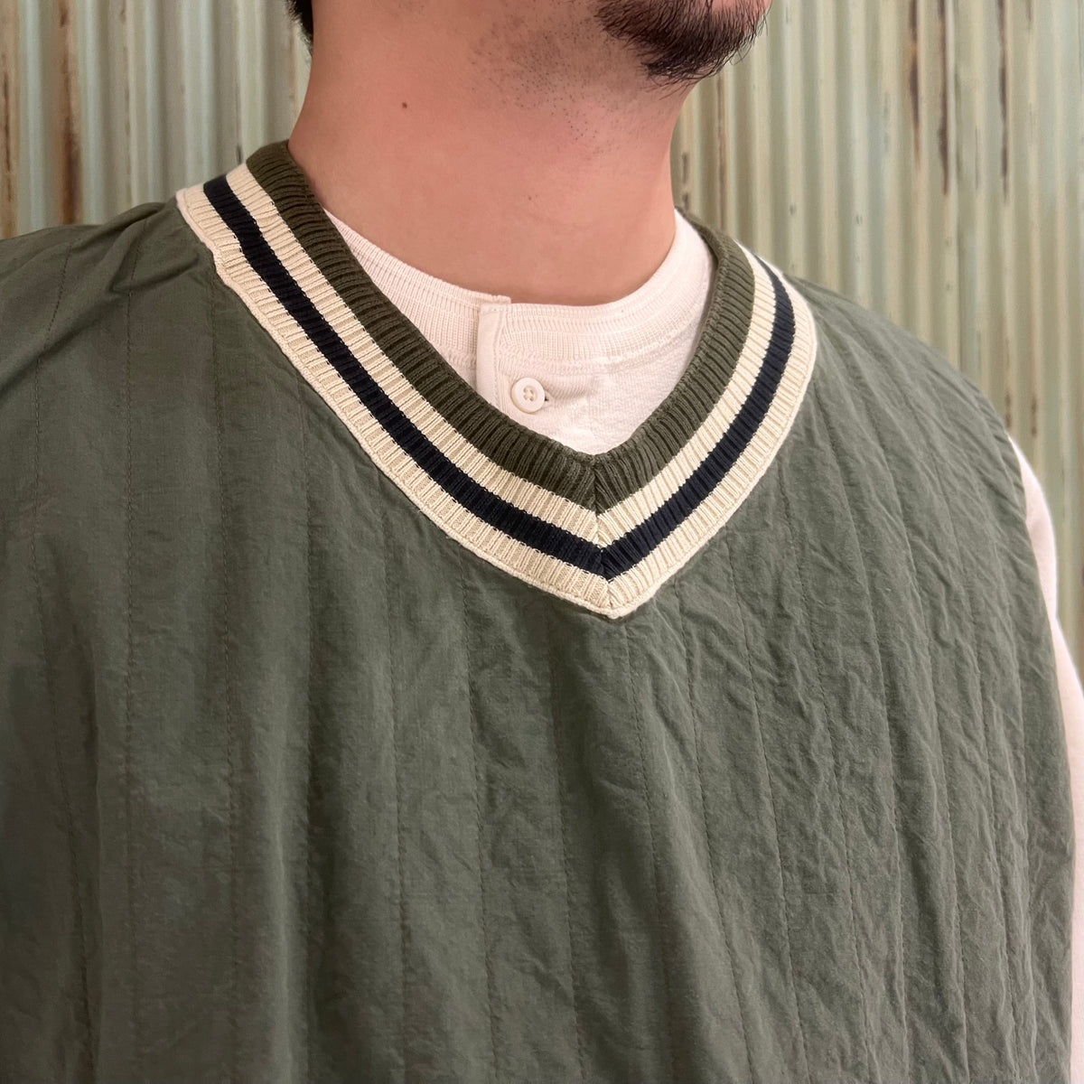 万能なリバーシブル》FRENCH HOSPITAL VEST - STRIP QUILT 