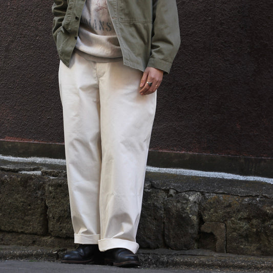 《ナイジェルケーボンの定番を白で》BASIC CHINO PANT - WHITE　