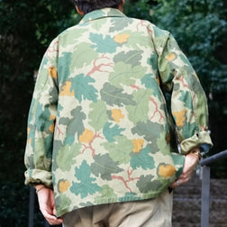《世に再注目されているカモ柄》UTILITY OVERSHIRT