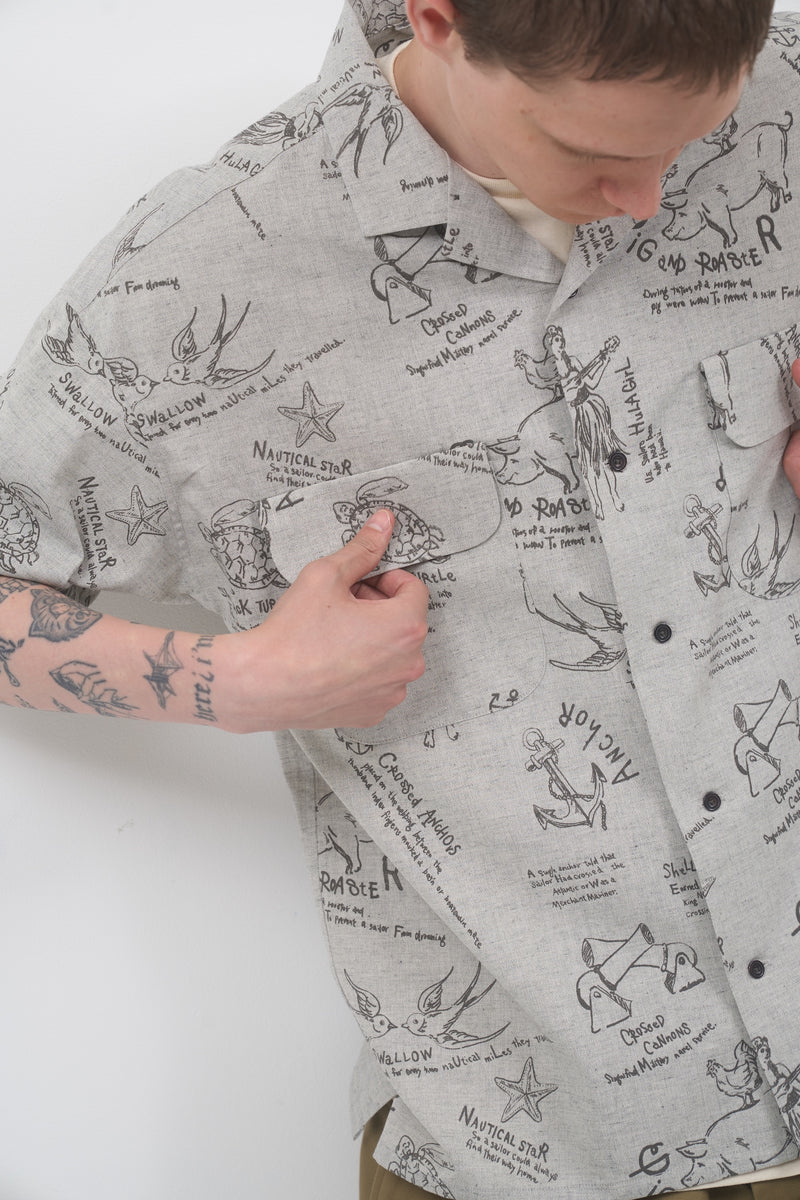 【ナイジェル・ケーボン】MAN / オープンカラーシャツ - タトゥープリント / OPEN COLLAR SHIRT - TATTOO PRINT