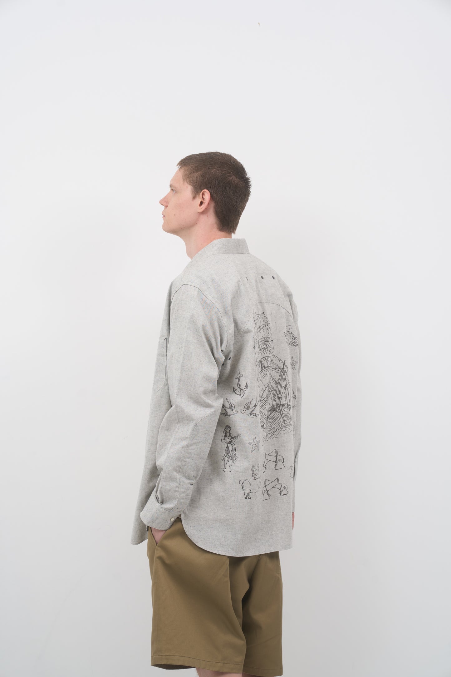 【ナイジェル・ケーボン】MAN / メディカルシャツ - タトゥープリント / MEDICAL SHIRT - TATTOO PRINT