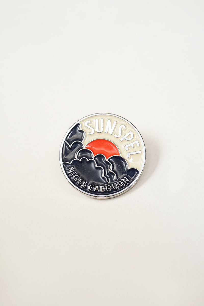 【ナイジェル・ケーボン】MAN / ナイジェル・ケーボン × サンスペル - ピンバッジ / Nigel Cabourn × SUNSPEL - PINBADGE