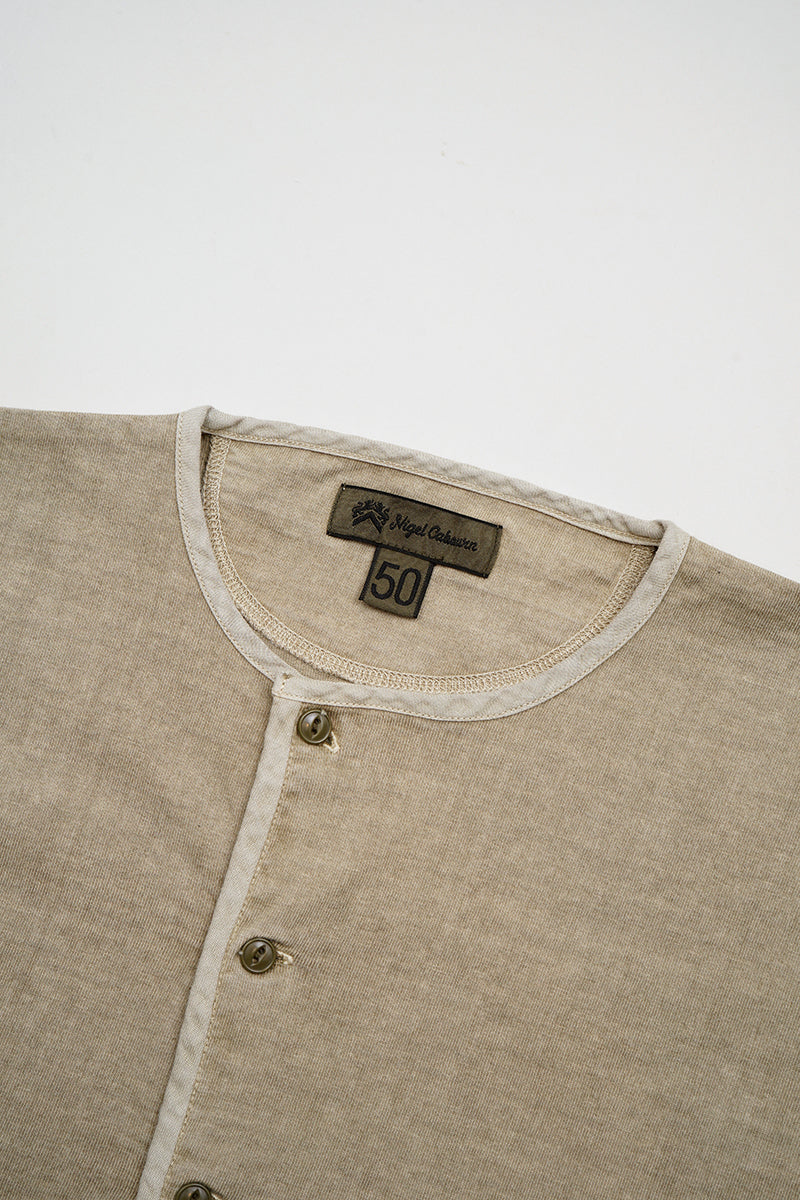 【ナイジェル・ケーボン】MAN / 7.8オンス ヘンリーTシャツ - ピグメント / 7.8oz HENLEY T-SHIRT - PIGMENT