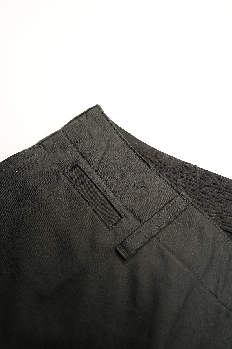 【ナイジェル・ケーボン】MAN / ニューベーシックチノ - ブラック / NEW BASIC CHINO - BLACK