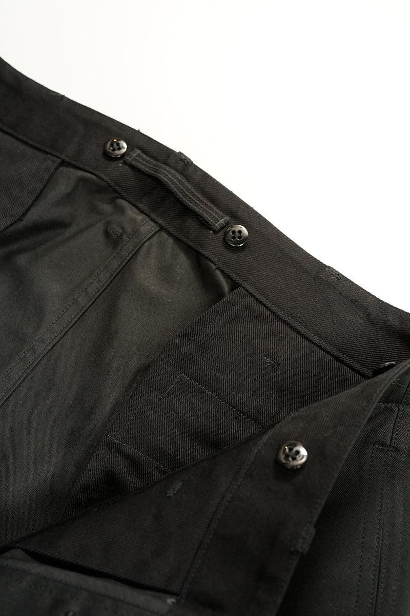 【ナイジェル・ケーボン】MAN / ニューベーシックチノ - ブラック / NEW BASIC CHINO - BLACK