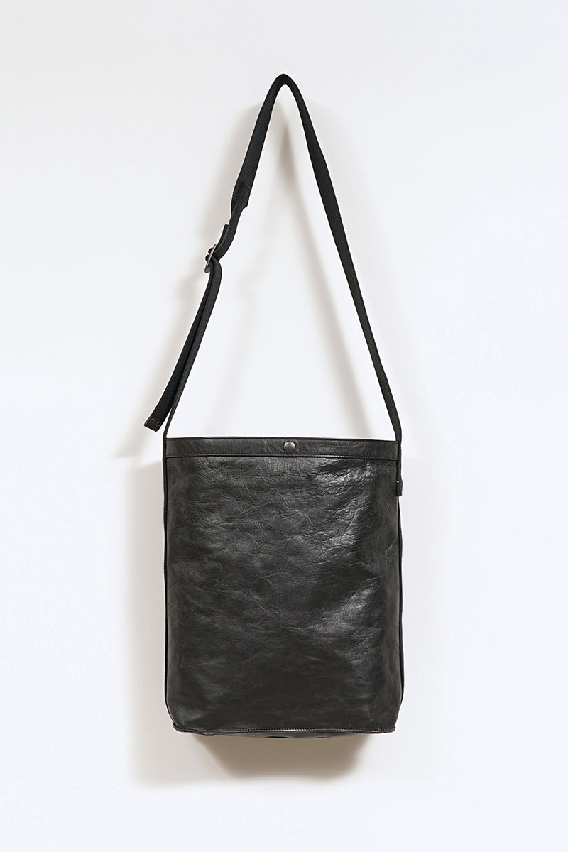 【ナイジェル・ケーボン】MAN / メールバッグ - コアレザー / MAIL BAG - CORE LEATHER