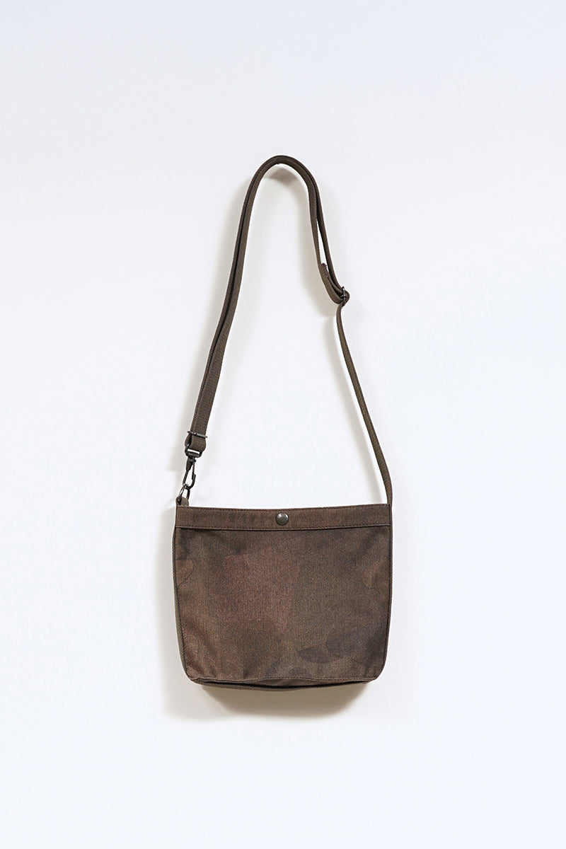 【ナイジェル・ケーボン】MAN / マガジンバッグ - ウルトラスエードカモ / MAGAZINE BAG - ULTRA SUEDE CAMO