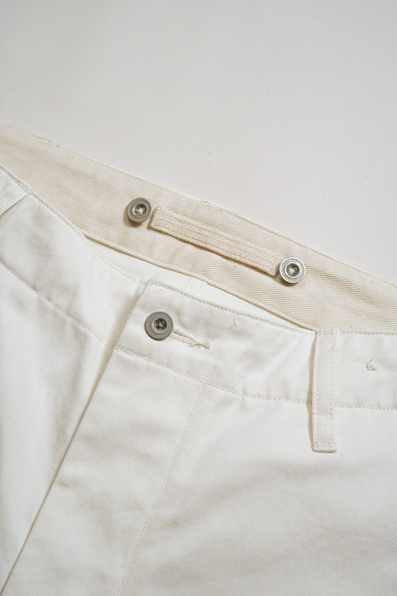 【ナイジェル・ケーボン】MAN / ベーシックチノパンツ - ホワイト / BASIC CHINO PANT - WHITE