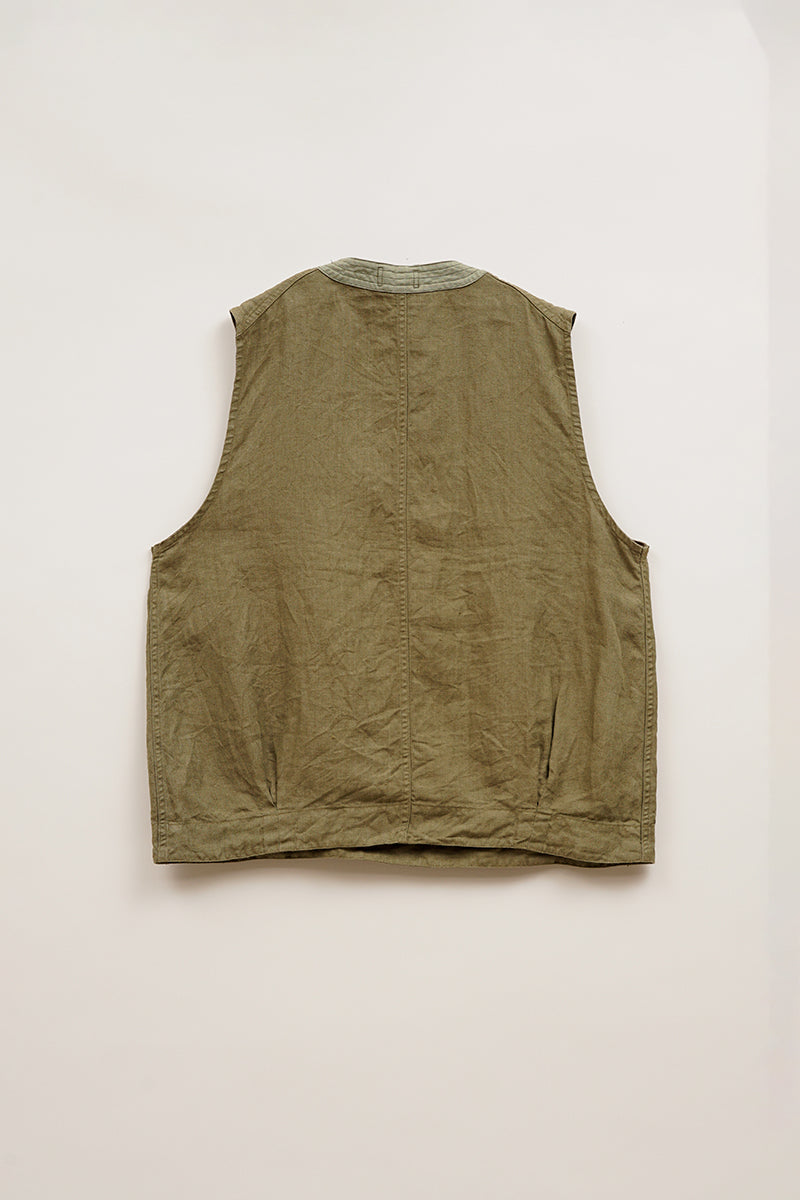 【ナイジェル・ケーボン】MAN / プルオーバーアーミーベスト - リネンヘリンボーンツイル / PULLOVER ARMY VEST - LINEN HERRINGBONE TWILL