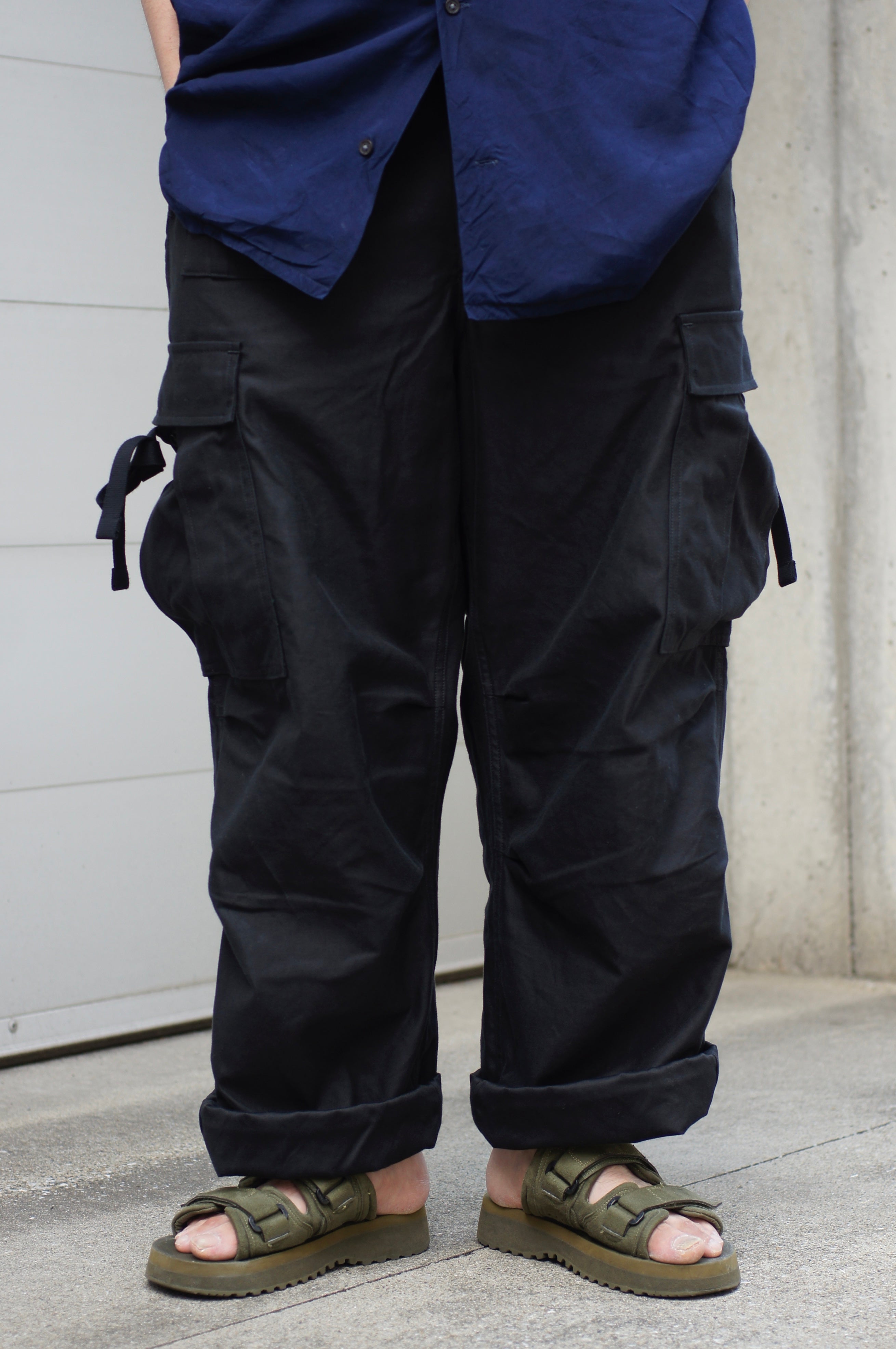 Nigel Cabourn ネイビー カーゴパンツ 30 Styling]Nigel Cabourn THE ARMY GYM FLAGSHI – ナイジェル・ケーボン