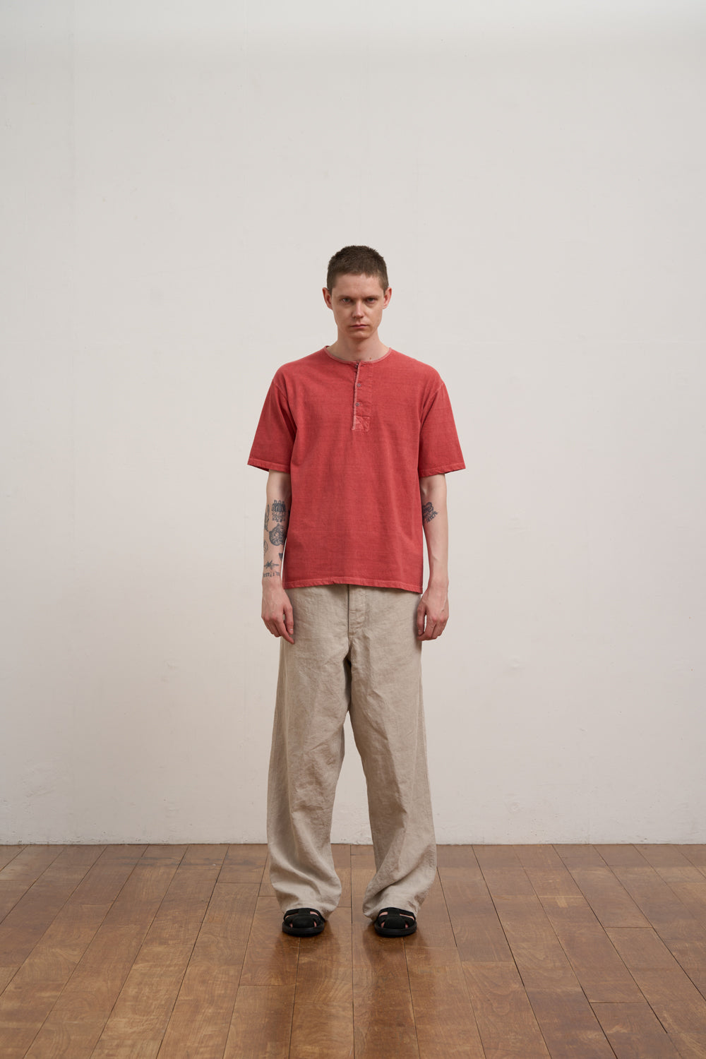 【ナイジェル・ケーボン】MAN / 50s ヘンリーネックシャツ - ピグメント / 50s HENLEY NECK SHIRT - PIGMENT